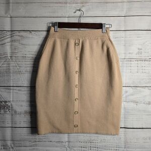 Zyia Active womens Medium camel tan knee length skirt with pockets.